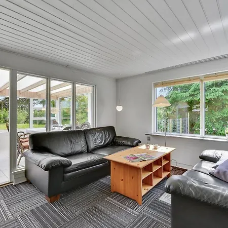Σπίτι διακοπών Stunning In With 2 Bedrooms And Wifi *