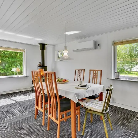 Stunning In With 2 Bedrooms And Wifi